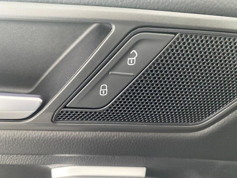 VW Tiguan Allspace R-Line TDI 4MOTION DSG