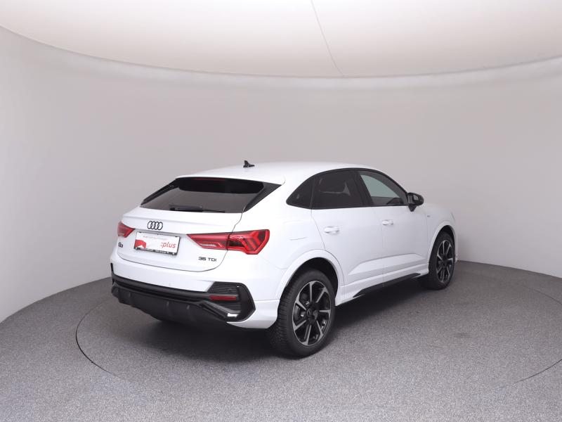 Audi Q3 Sportback 35 TDI admired