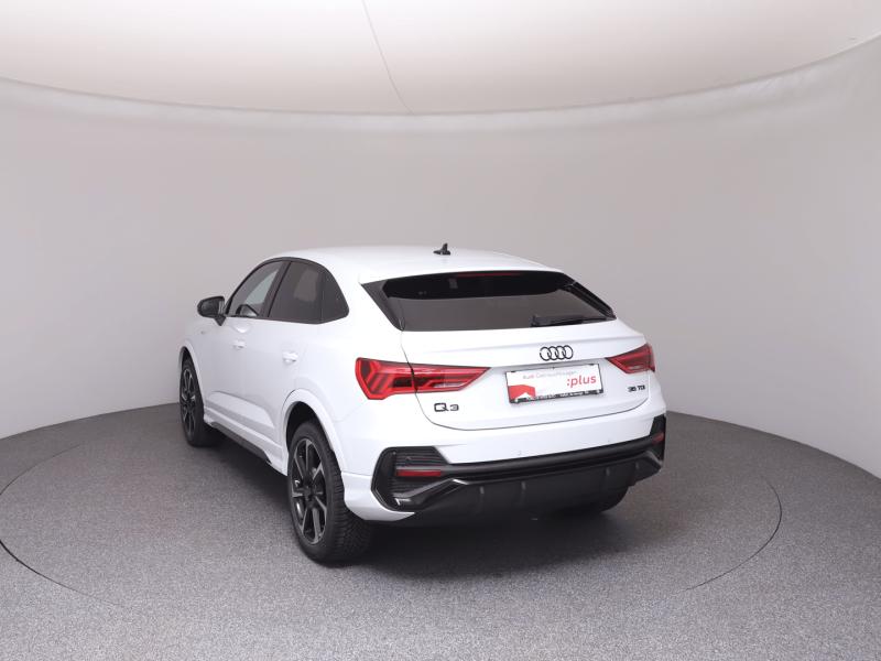 Audi Q3 Sportback 35 TDI admired
