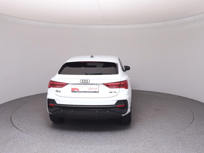 Audi Q3 Sportback 35 TDI admired