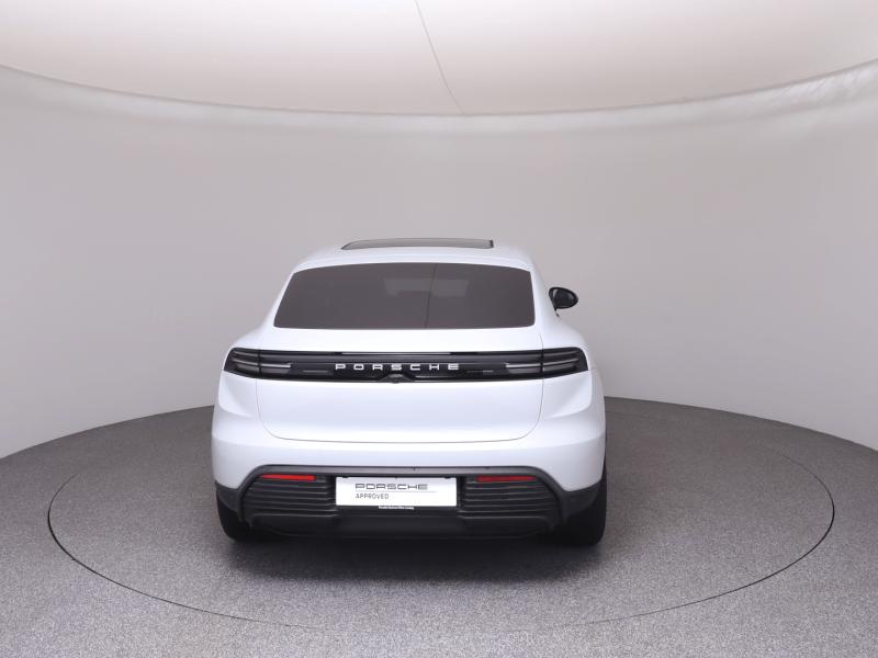Porsche Macan 4