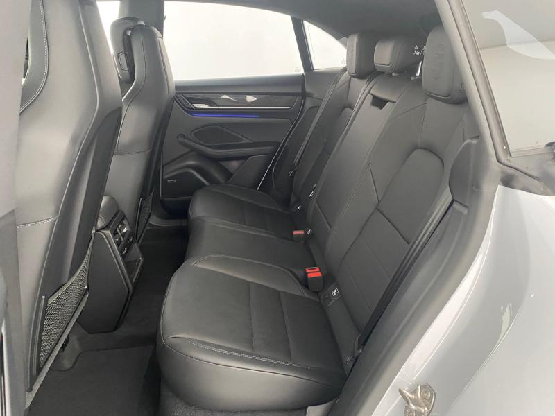 Porsche Macan 4