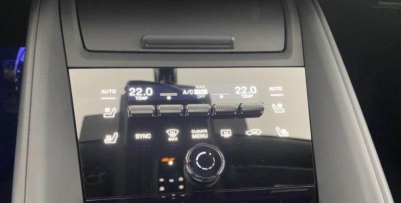 Porsche Macan 4