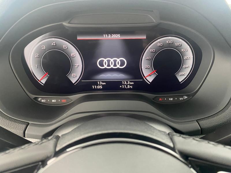 Audi Q2 30 TFSI admired