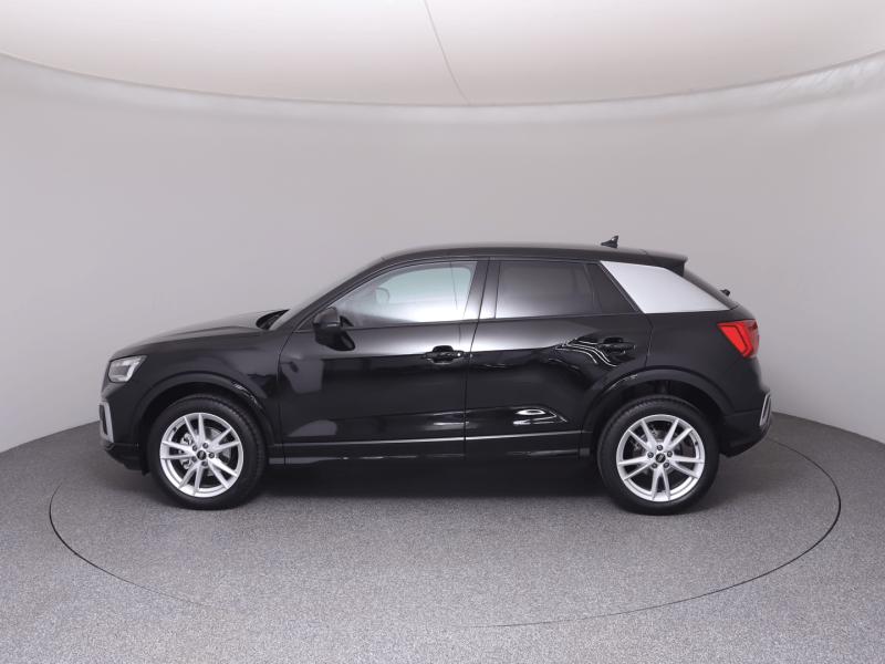 Audi Q2 30 TFSI admired