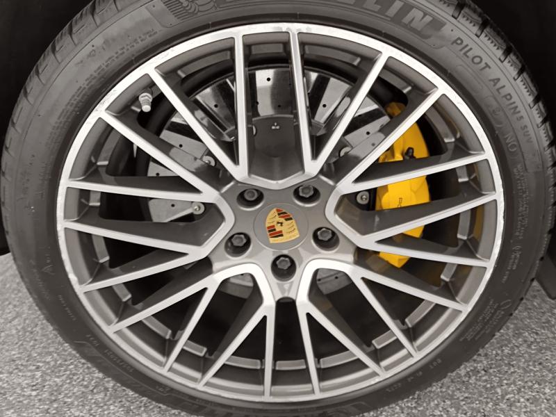 Porsche Cayenne Turbo S E-Hybrid III