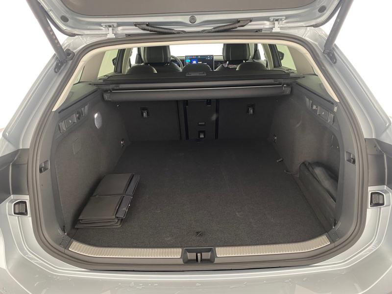 VW Passat Variant Elegance eHybrid 150kW