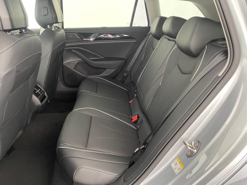 VW Passat Variant Elegance eHybrid 150kW