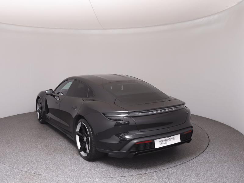 Porsche Taycan Turbo