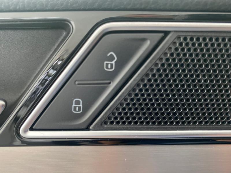 VW Passat Variant Elegance TDI DSG