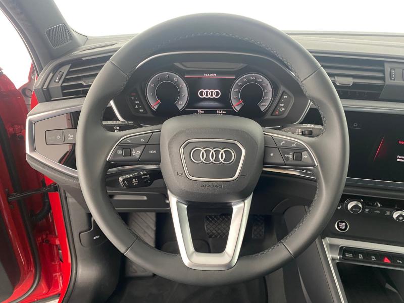 Audi Q3 Sportback 35 TFSI admired