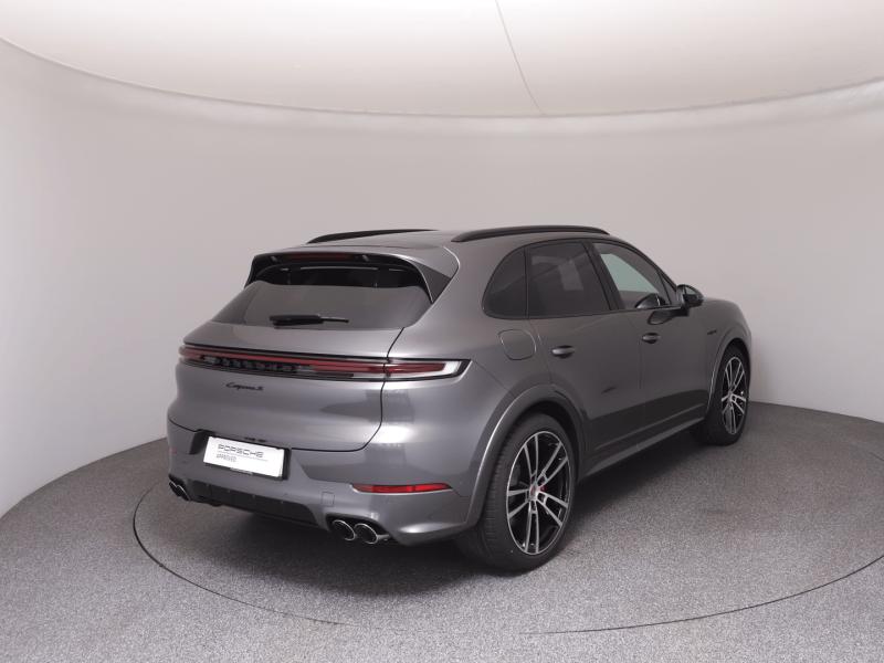 Porsche Cayenne S E-Hybrid
