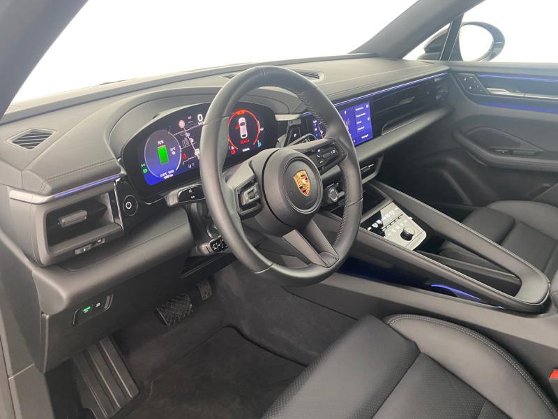Porsche Macan 4