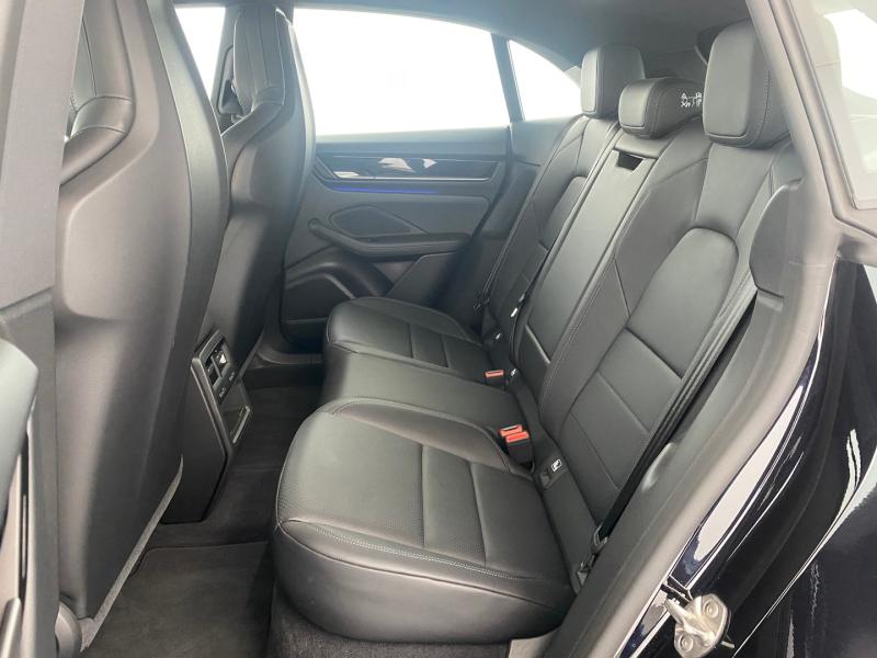 Porsche Macan 4