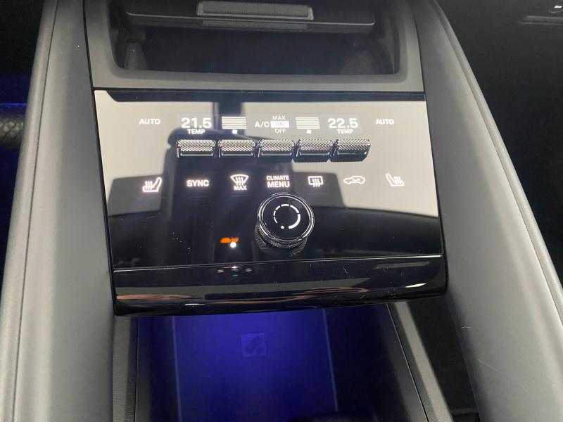 Porsche Macan 4