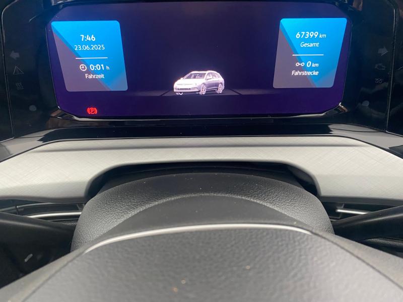 VW Golf Variant Life TDI