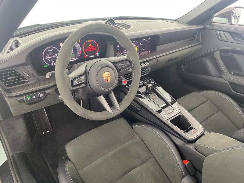 Porsche 911 Carrera GTS Cabriolet