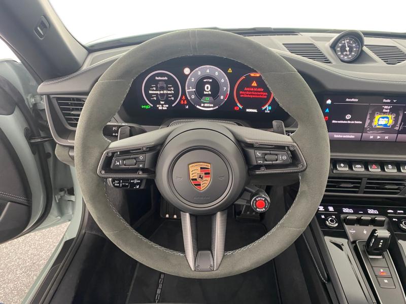 Porsche 911 Carrera GTS Cabriolet