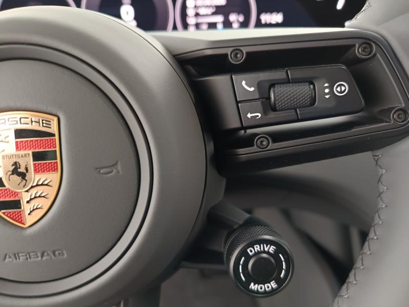 Porsche Taycan 4S Cross Turismo