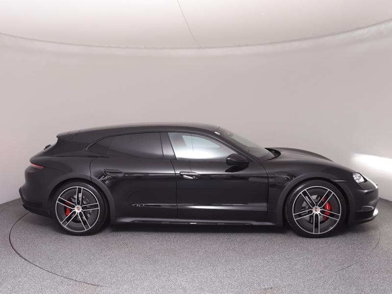 Porsche Taycan 4S Cross Turismo