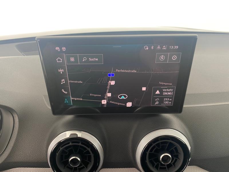 Audi Q2 35 TDI S line