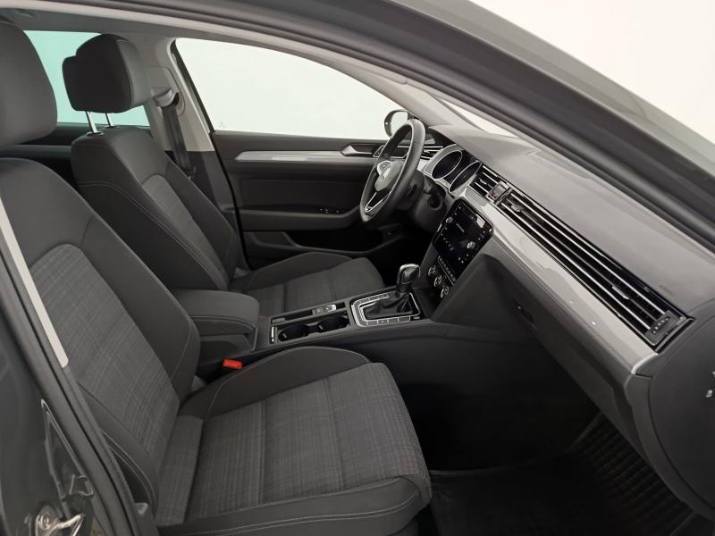 VW Passat Variant Business TDI SCR DSG