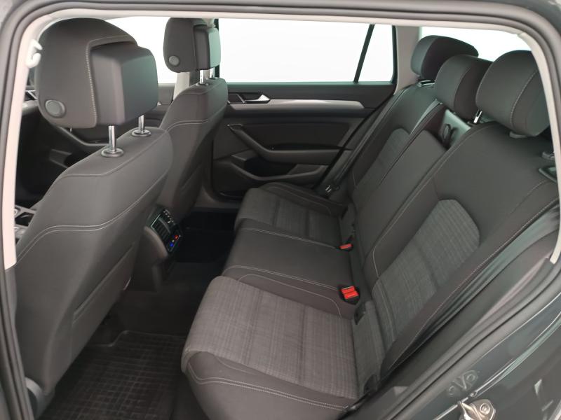 VW Passat Variant Business TDI SCR DSG