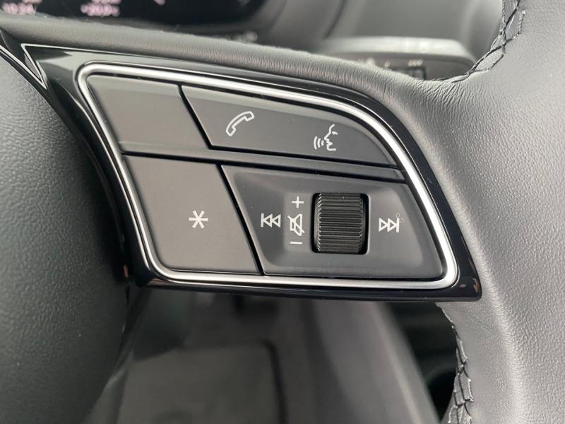 Audi Q2 30 TFSI admired