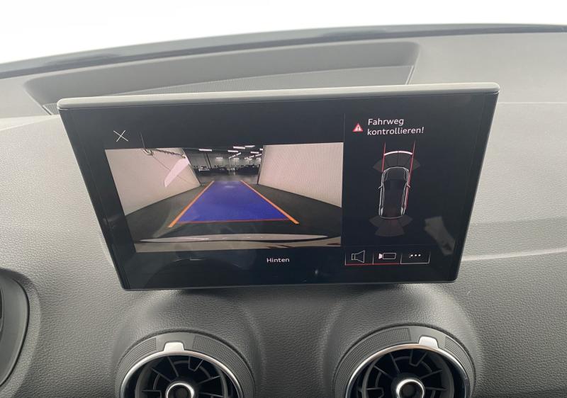 Audi Q2 30 TFSI admired