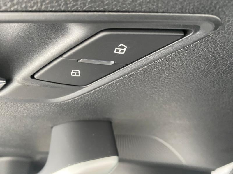 Audi Q2 30 TFSI admired