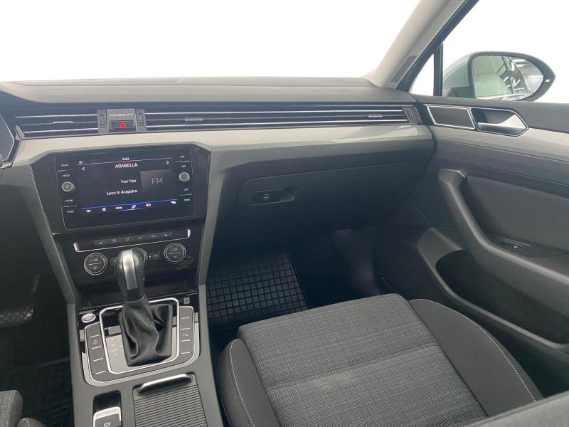 VW Passat Variant Business TDI SCR DSG