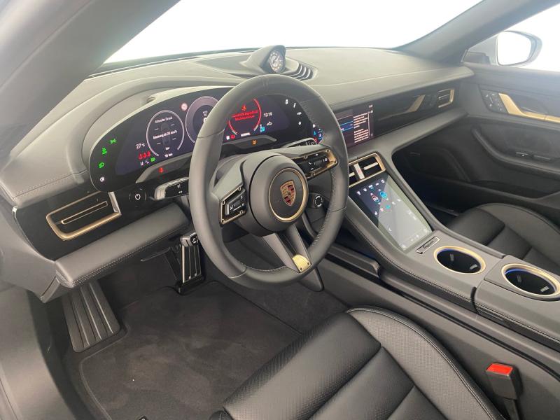 Porsche Taycan 4 Cross Turismo