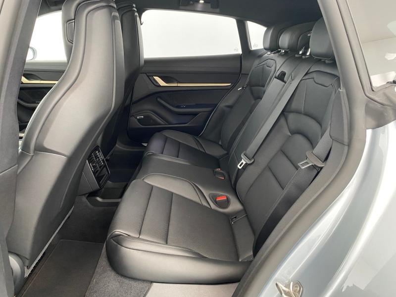 Porsche Taycan 4 Cross Turismo