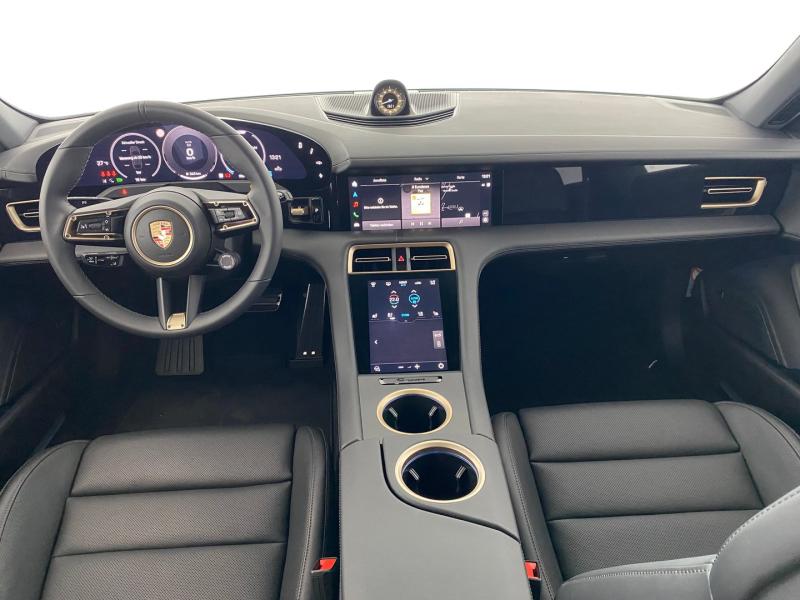 Porsche Taycan 4 Cross Turismo