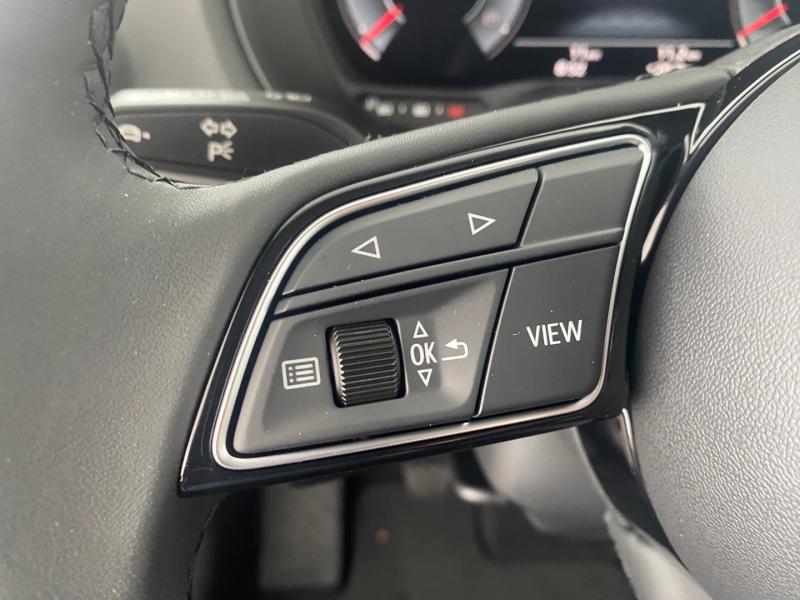 Audi Q2 30 TFSI admired