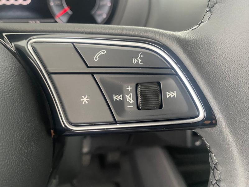 Audi Q2 30 TFSI admired