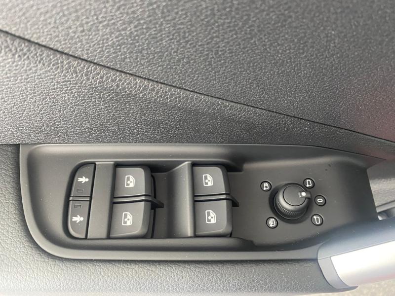 Audi Q2 30 TFSI admired