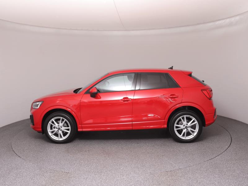 Audi Q2 30 TFSI admired