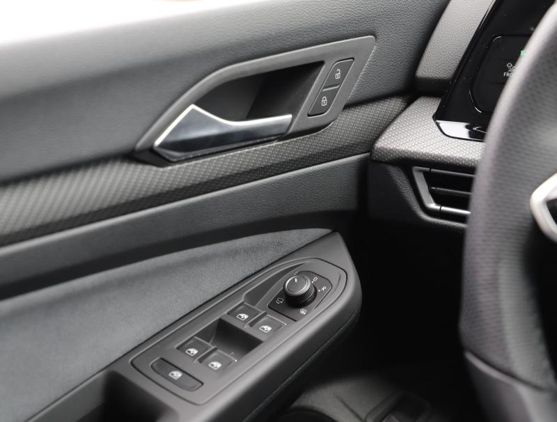 VW Golf Variant R-Line TDI DSG