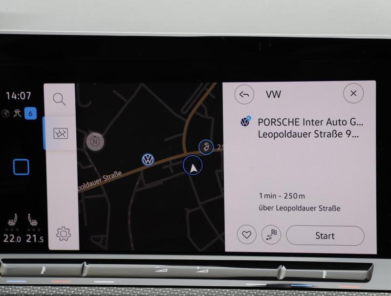 VW Golf Variant R-Line TDI DSG