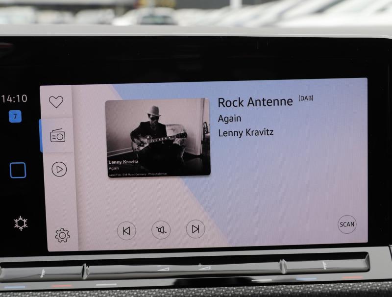 VW Golf Variant R-Line TDI DSG