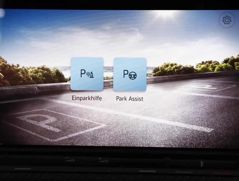 VW Golf Variant R-Line TDI DSG