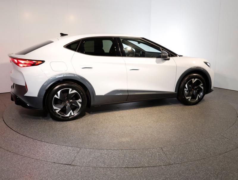 CUPRA Tavascan Alpha 210kW/286PS