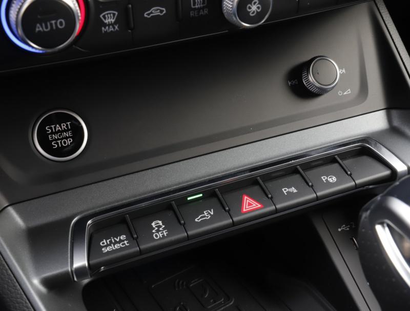 Audi Q3 Sportback e-tron 45 TFSI e S line ext