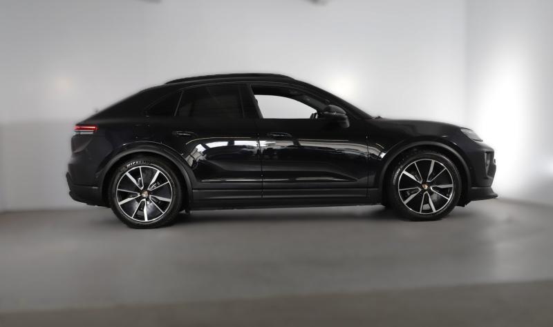 Porsche Macan 4