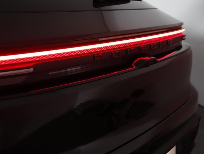 Porsche Macan 4