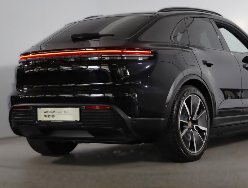 Porsche Macan 4