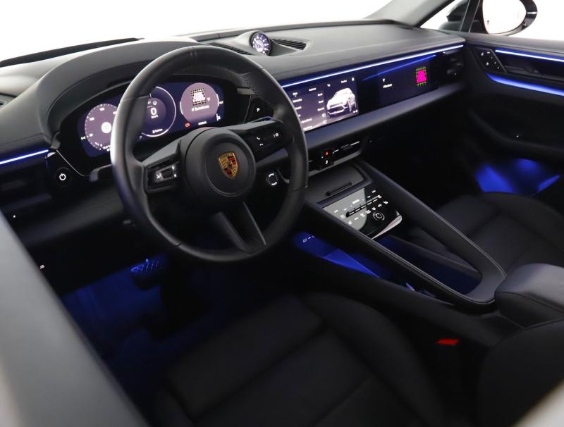 Porsche Macan 4