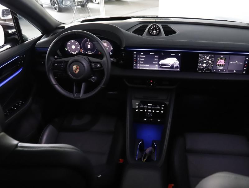Porsche Macan 4