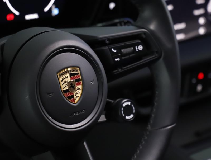 Porsche Macan 4